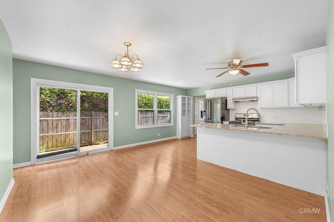 Photo - 111 E Magnolia St