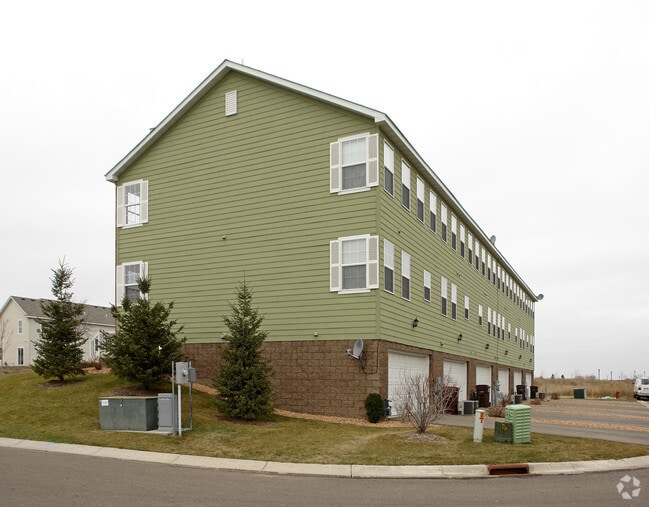 Photo - 4180-4270 Orleans Dr NE