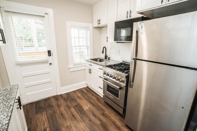 Photo - 1700 Park St N Unidad 207