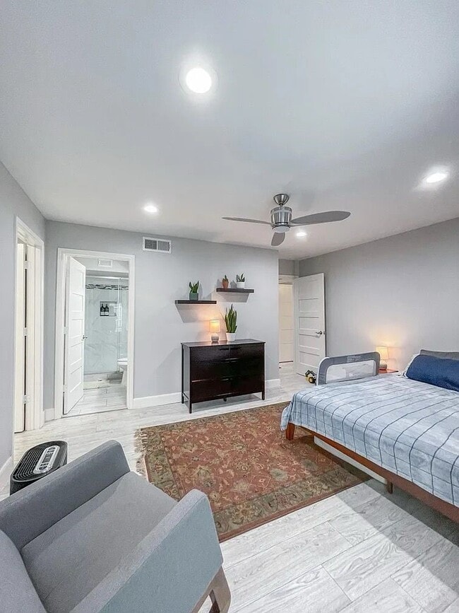 Photo - 12633 Memorial Dr Unidad 174