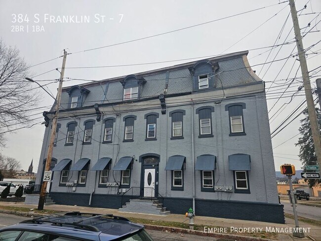 Building Photo - 384 S Franklin St Unit 7