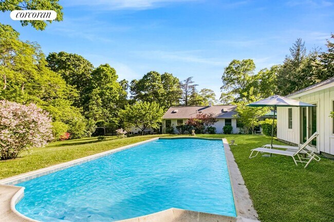 Photo - 23 Tuthill Dr