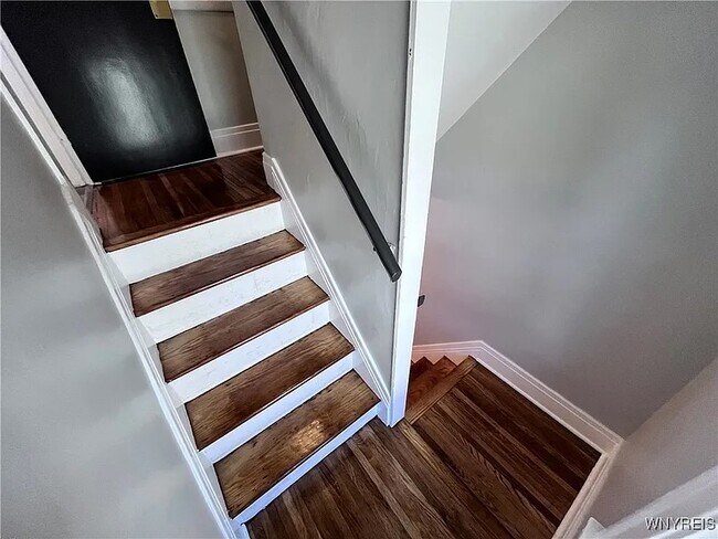 Photo - 146 Ramsdell Ave Unidad Upper