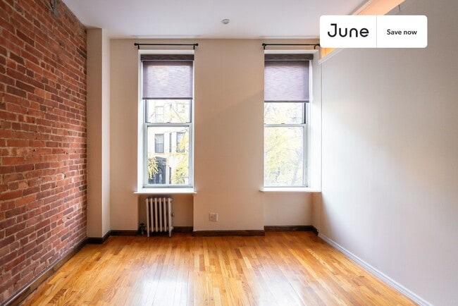 Photo - 349 W 46th Unit 2S