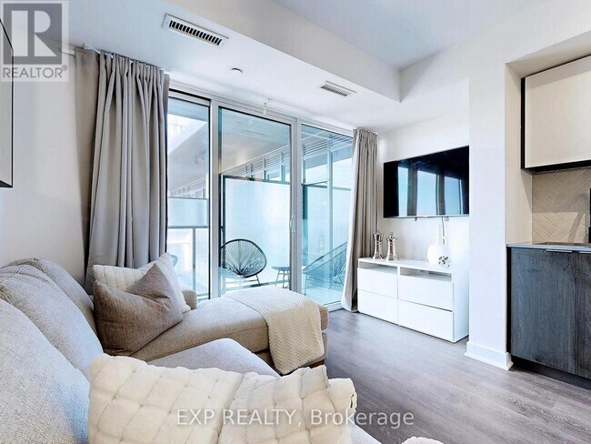 Photo - 36 Zorra St Unit 330