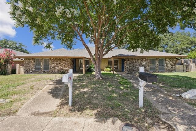 Building Photo - 7641 Dentcrest Dr Rental