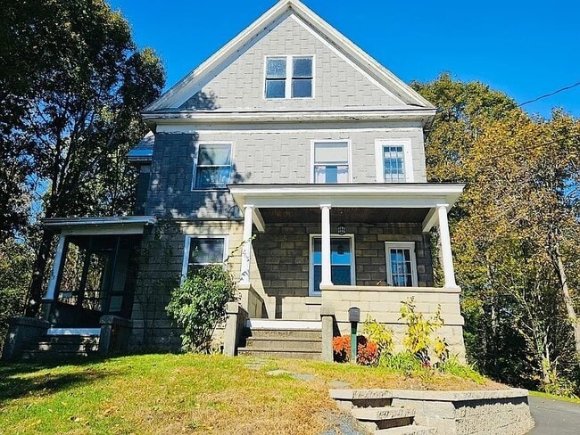 Building Photo - 263-265-265 Silver St Unit 263