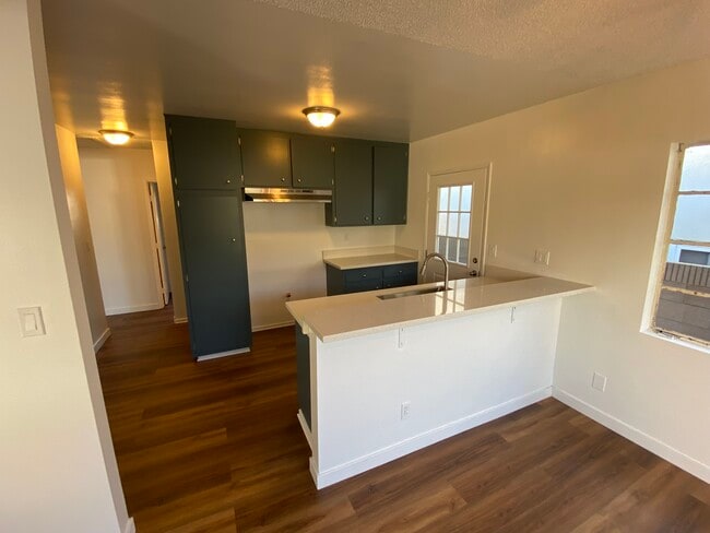 Photo - 2606 Mathews Ave Unit B