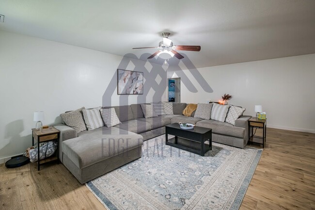 Photo - 17 Raintree Way