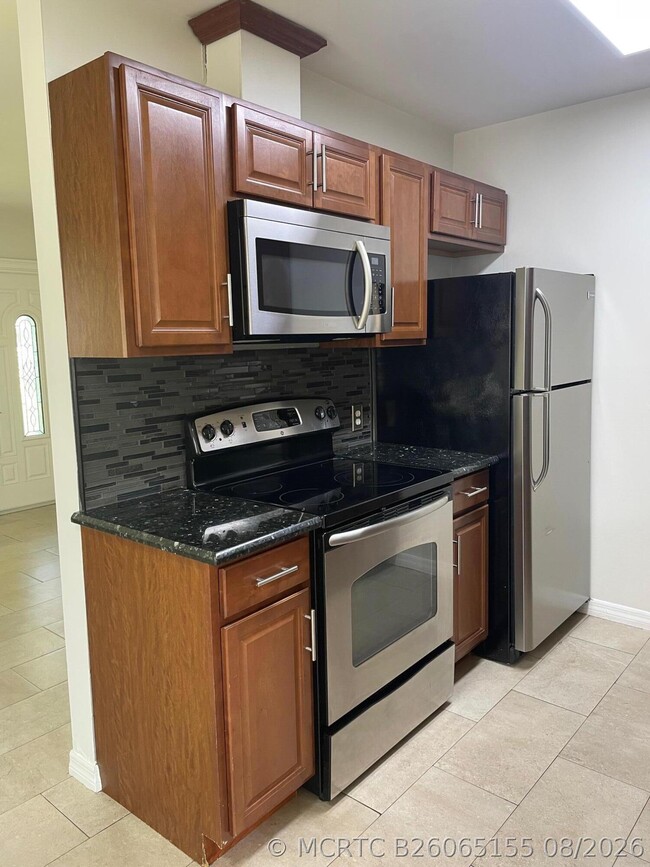 Photo - 1718 Mercer Ave Unit B