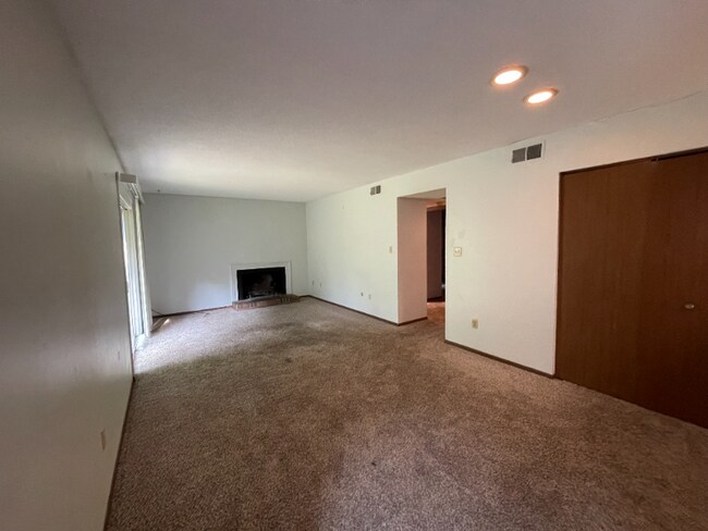 Photo - 5727 W Ridgecrest Dr Unit 102