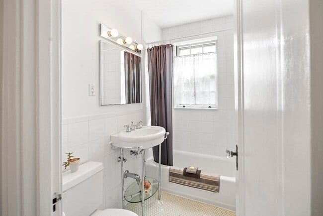 Photo - 79 Martin St Unit #34