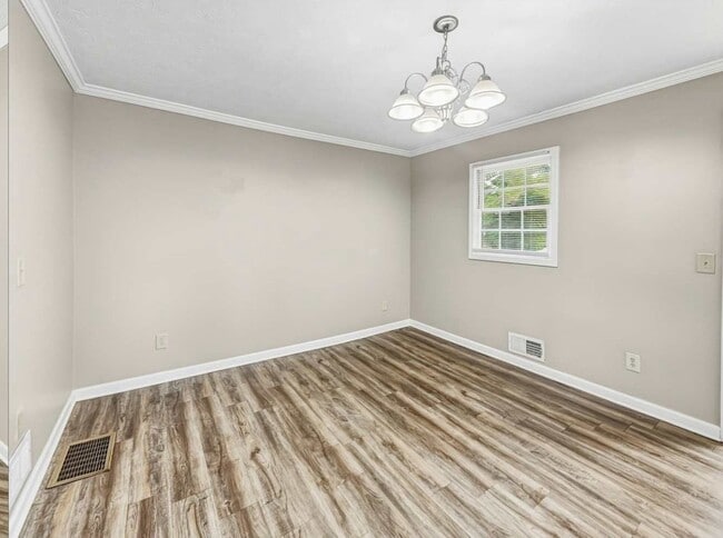 Photo - 4412 Bryant Dr SW
