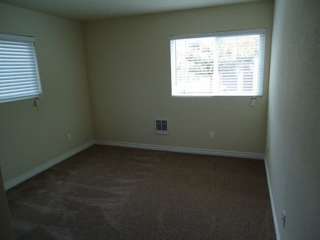 Photo - Gorgeous 2 BD, 1 BA Condo in Las Palmas Villas!