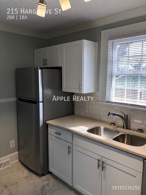 Photo - 215 Hargrove St