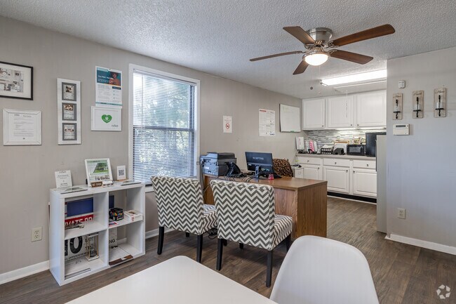 Leasing Center