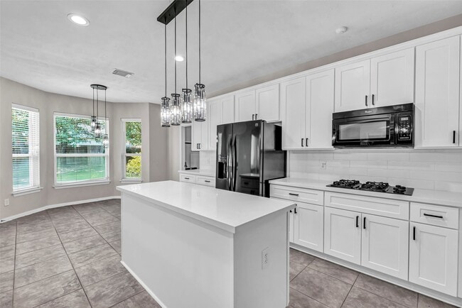 Photo - 3 Renoir Trail Pl