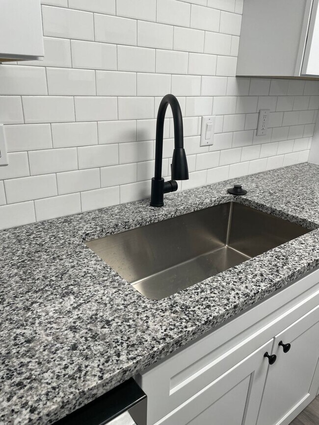 Photo - 1206 W Columbia Ave Unit D