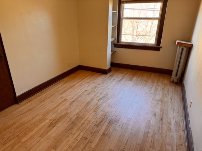 Photo - 916 Milwaukee Ave