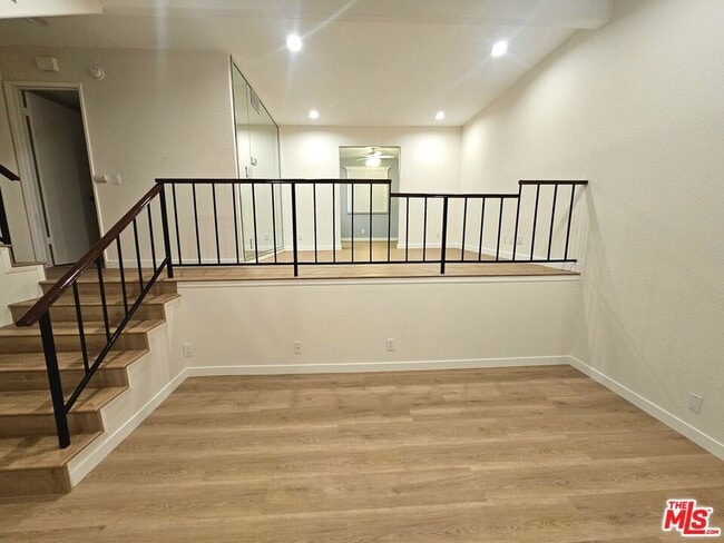 Photo - 10201 Mason Ave