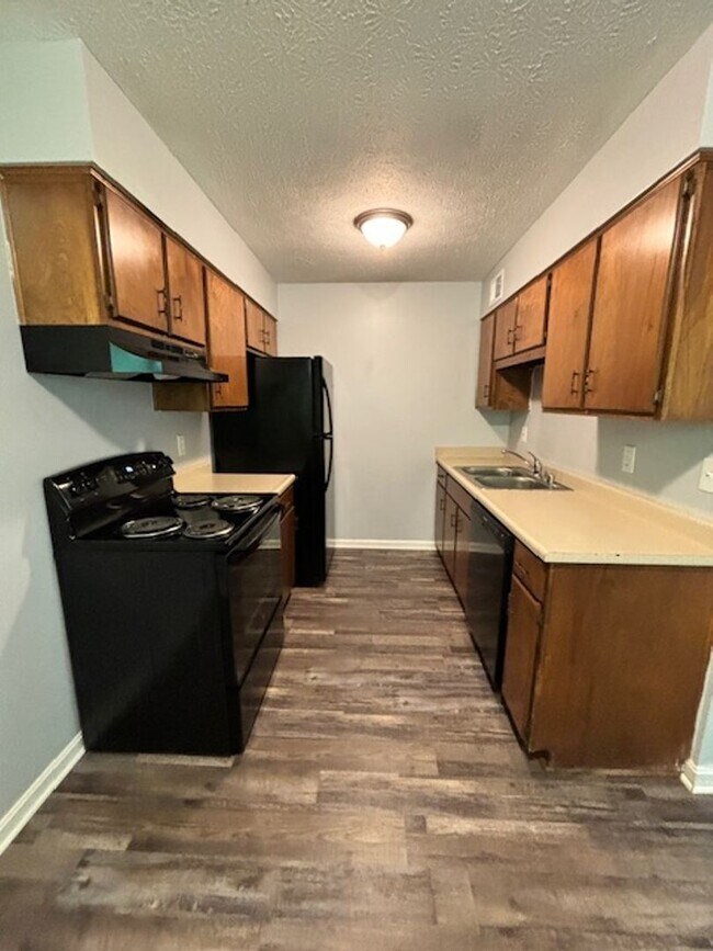 Photo - 1590 Illinois Rd Unidad 1590 Illinois Rd. #8