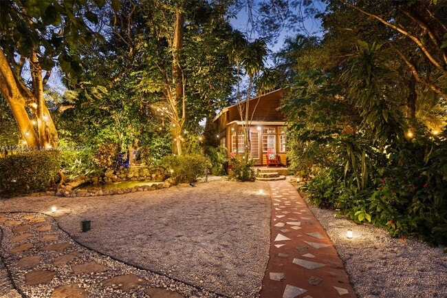 Photo - 11612 NE 6th Ave