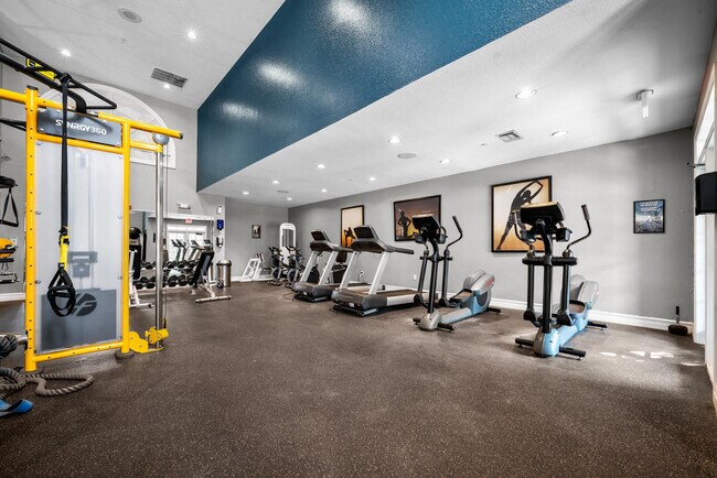 Inwood on the Park apartments — community photo - Inwood on the Park
