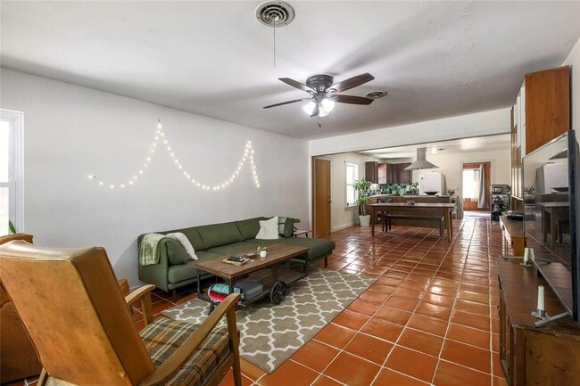 Photo - 1016 Randall St