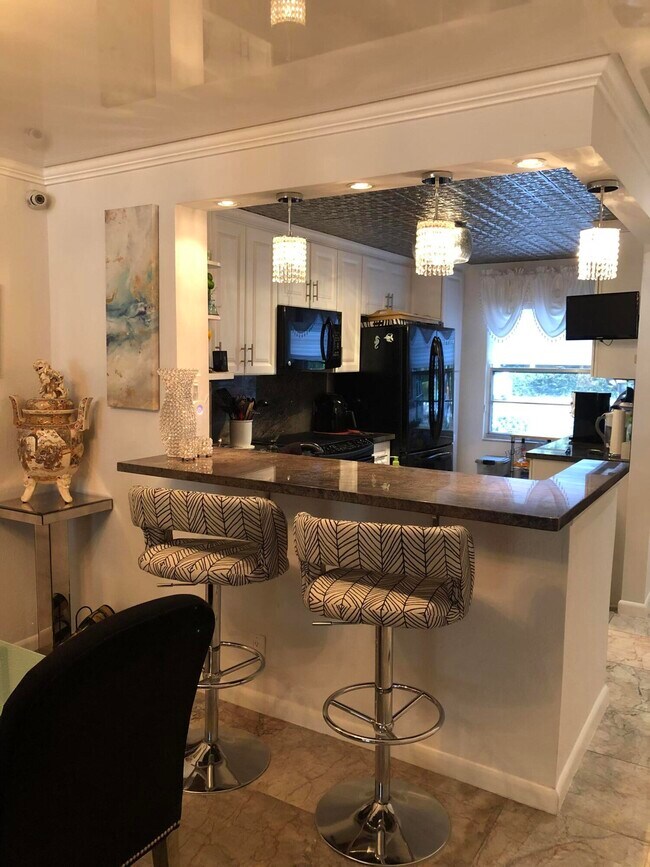 Photo - 1904 Bermuda Cir Unidad H1