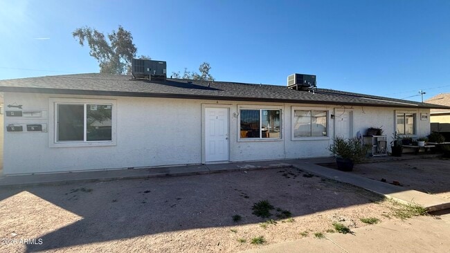 Photo - 2739 E Tamarisk Ave Unit 1