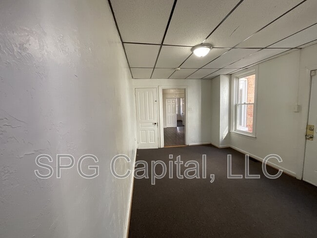 Photo - 304 W Cottage Pl