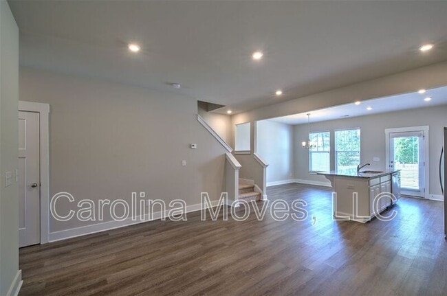 Photo - 251 Keaton Ct