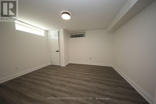 Photo - 50 Fraserton Crescent