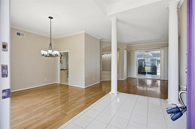 Photo - 20 Woodford Ln