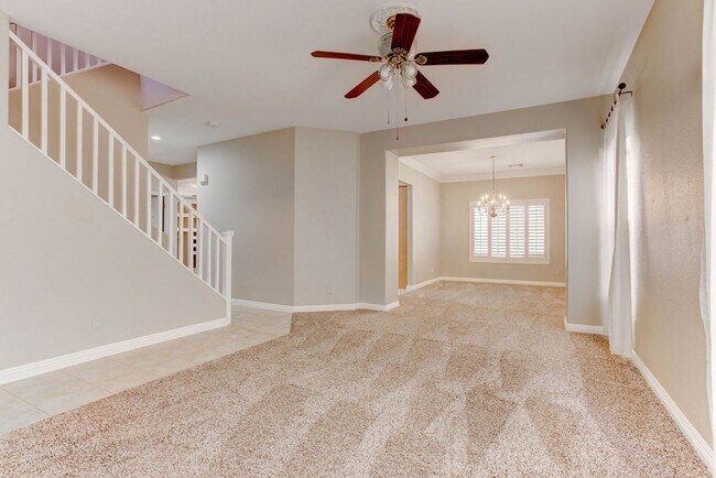 Photo - 809 Royal Birch Ln