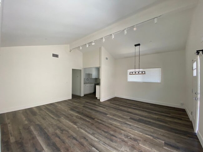 Photo - CDM Property Unidad 420 1/2