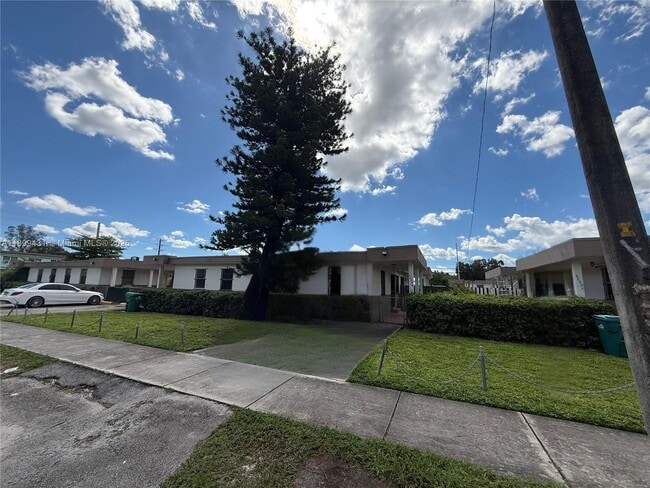 Photo - 3220 NW 47th St Unidad B