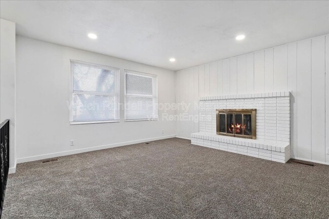 Photo - 3757 W Clermont Dr