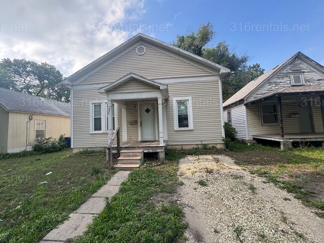Building Photo - $1150 - 3 bed 1 bath - Single Family Home