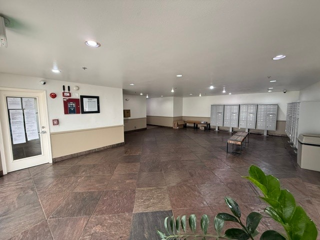 19350 Sherman Way Unidad 208