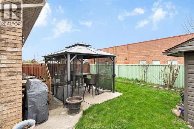 Photo - 11460 Timber Bay Crescent
