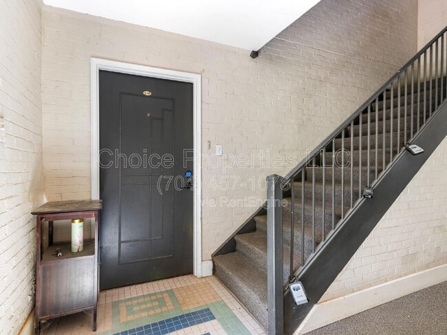 Photo - 227 N Dotger Ave Unit 10