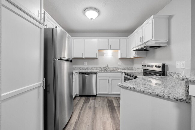 Photo - RENOVATED Condo Style Lower 1 Bedroom 1 Bathroom Apartment Available at Park Terrace Apartments Unit 14292