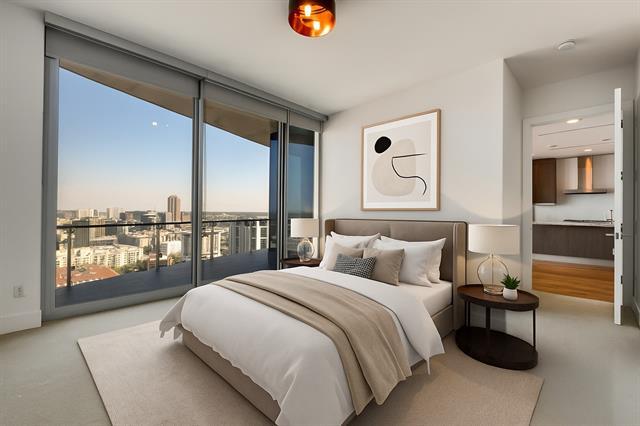 Photo - 3130 N Harwood St Unidad 2605