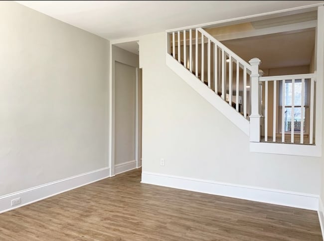 Photo - 328 Powell St