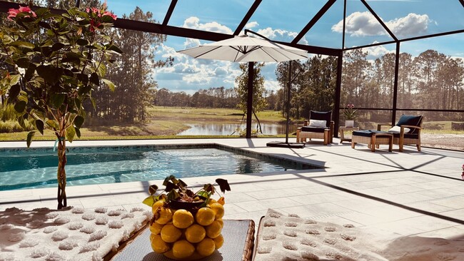 Photo - 1729 Drummond Pt