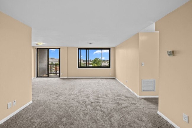 Photo - 3450 Toledo Terrace Unit 610
