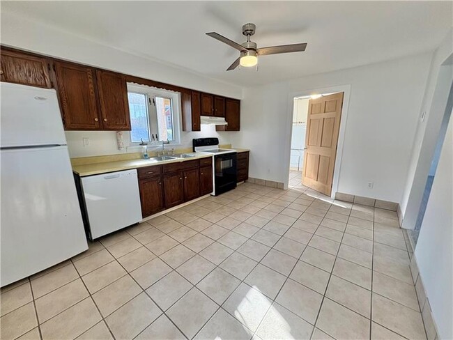 Photo - 927 Vance Ave