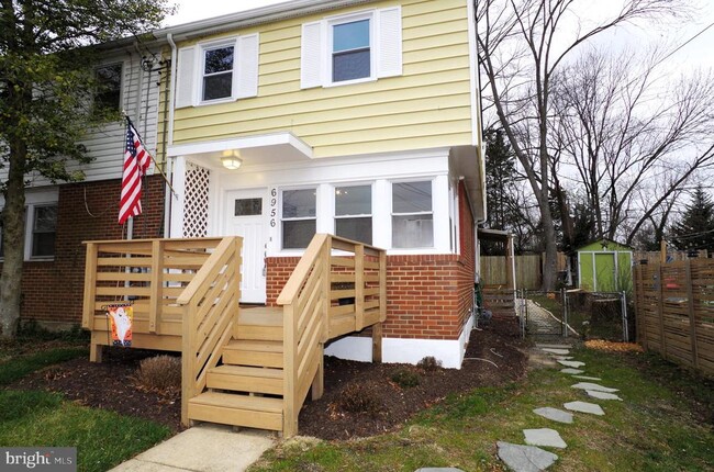 Photo - 6956 Westhampton Dr House