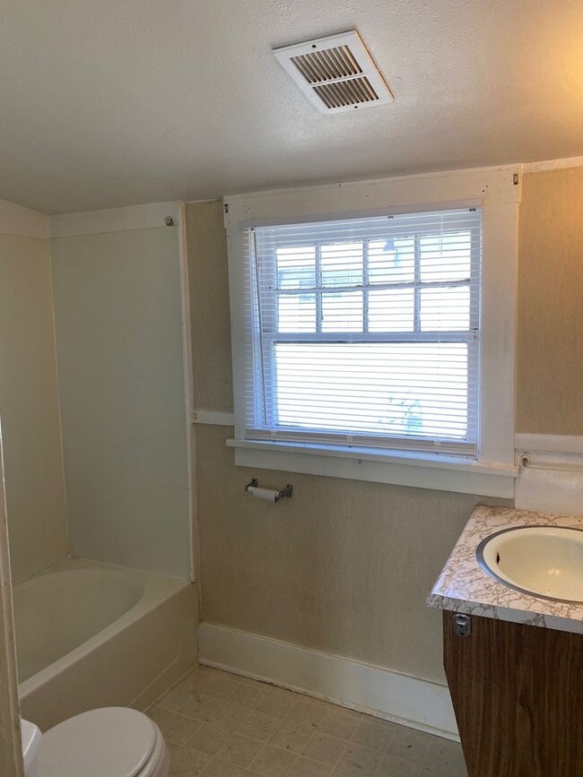 Photo - Single Family Home Bungalow-two bedroom/one bath-laundry